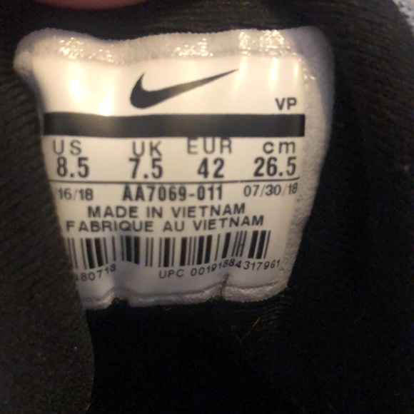 Nike air precision 2, grey base and black details, US size  8.5. - Picture 2 of 3